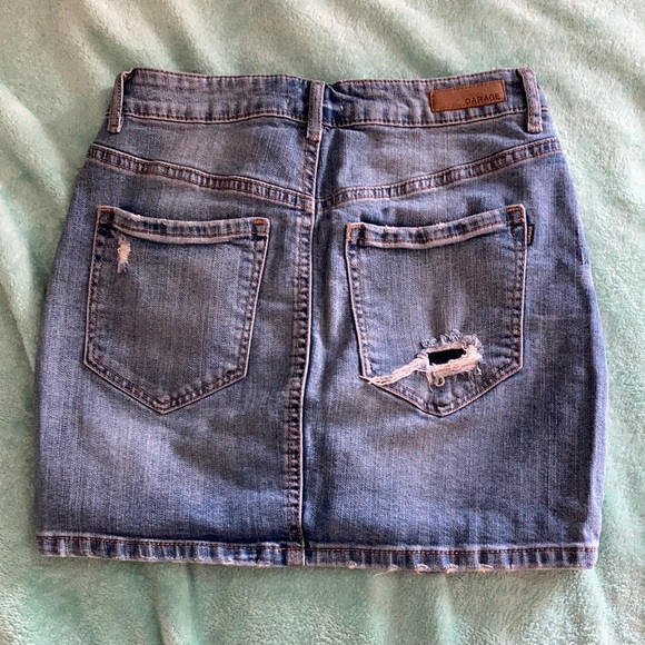 Garage light wash jean mini skirt - Picture 2 of 5